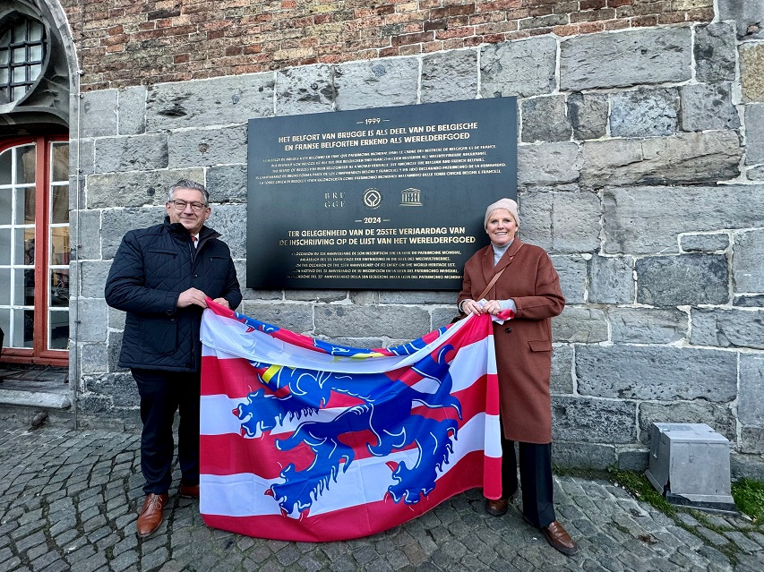 Onthulling herdenkingsplaat 25 jaar Unesco-erkenning Brugs Belfort