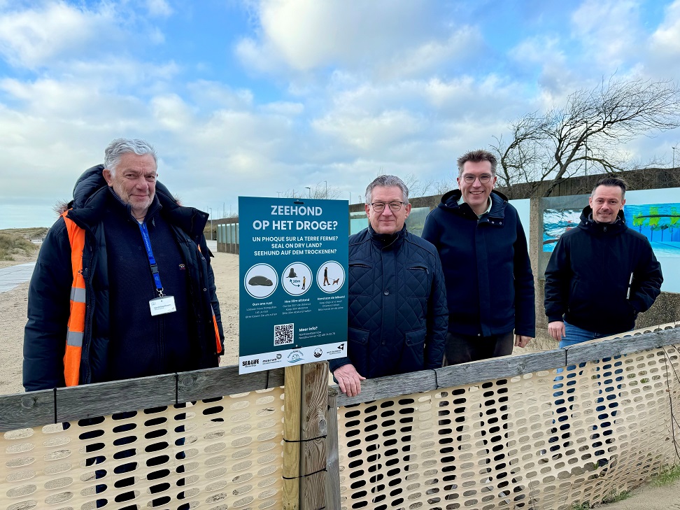 Wijziging politieverordening met betrekking tot strand en duinen + plaatsing bijkomend waarschuwingsbord voor zeehonden