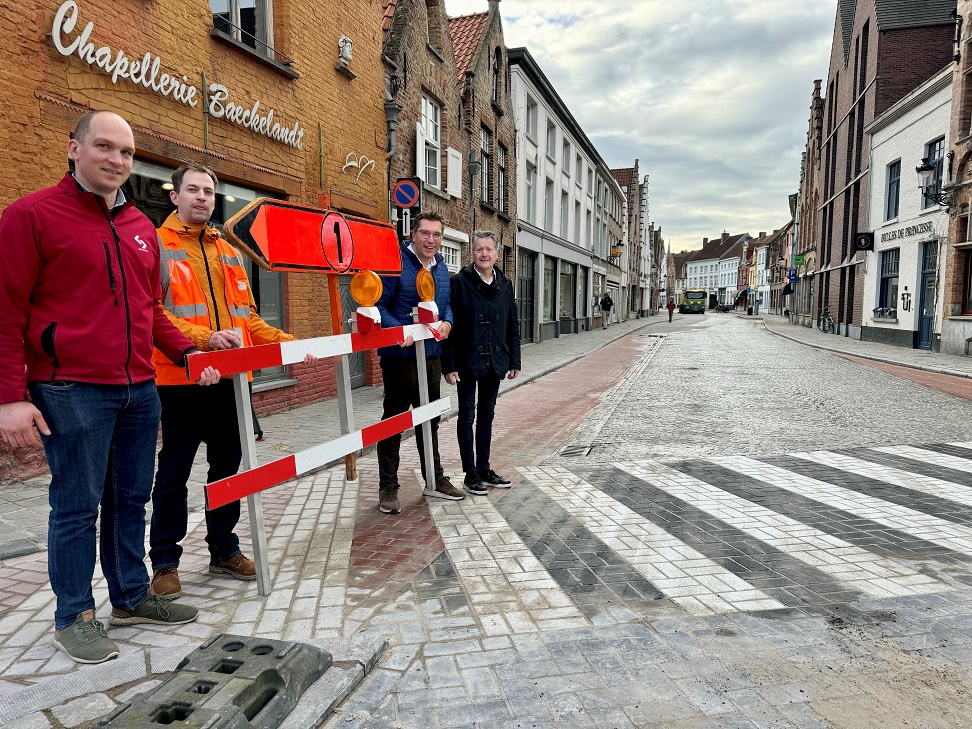 Eerste fase heraanleg Brugse Ezelstraat voltooid