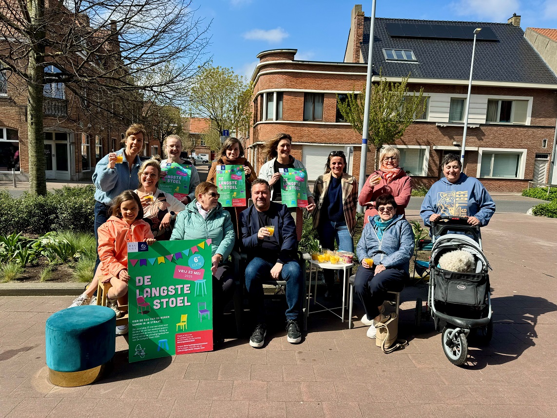 De Langste Stoel verbindt opnieuw buren in Brugge