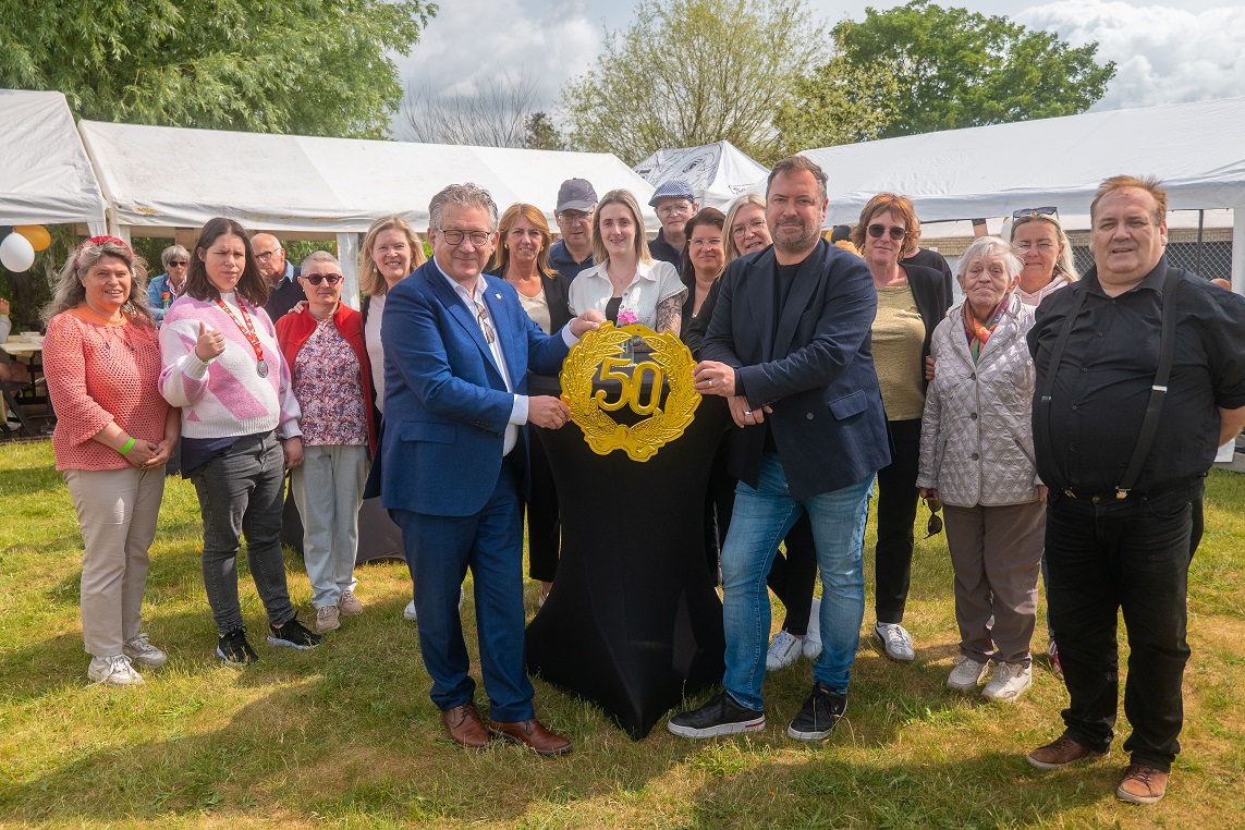 Brugs Buurtcentrum De Garve viert 50-jarig bestaan met tuinfeest