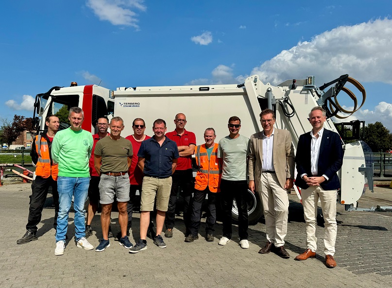 Nieuwe perswagen voor Brugse ophaaldienst