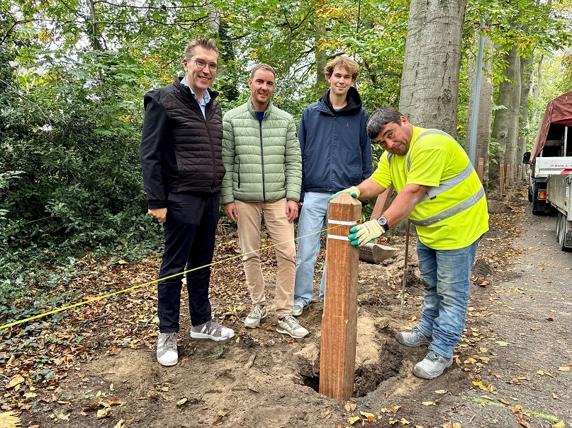 Diamantpalen weren foutparkeerders in toegangsdreef Kasteel Domein Koude Keuken Sint-Andries