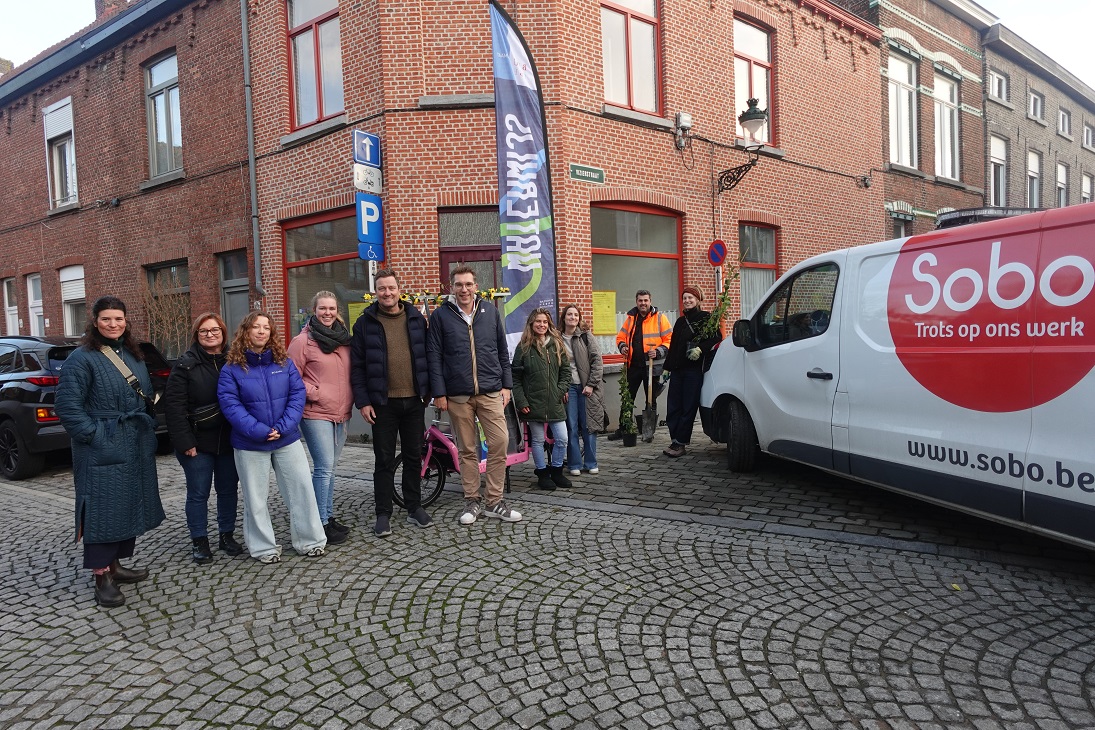 Project Waterwijs/Blue4Green zet in op geveltuinen in het Brugse Magdalenakwartier