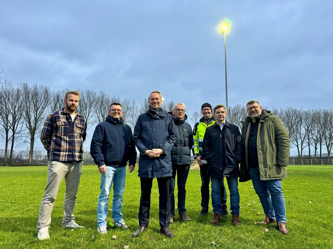 Brugge gaat verder met de verledding van sportterreinen: nieuwe LED-verlichting voor frisbeeveld Gulden Kamer