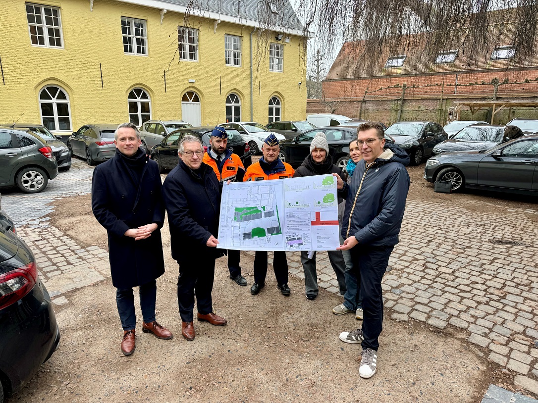 Binnenplein Politie Brugge Kartuizerinnenstraat krijgt make-over