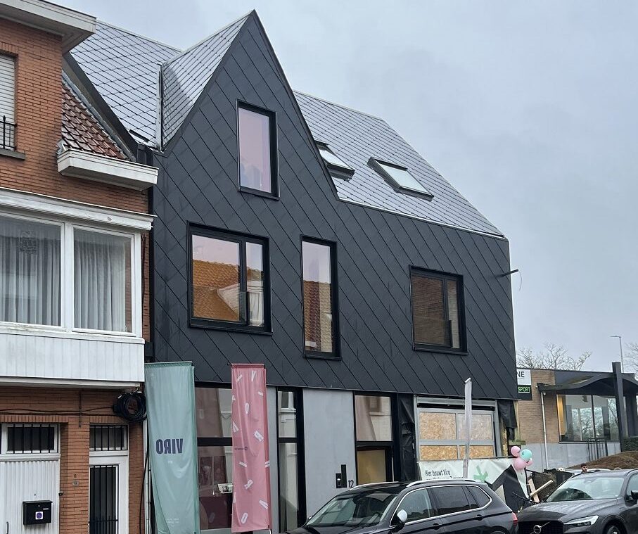 Viro opent de deuren van Huis Michel in Brugge Sint-Jozef