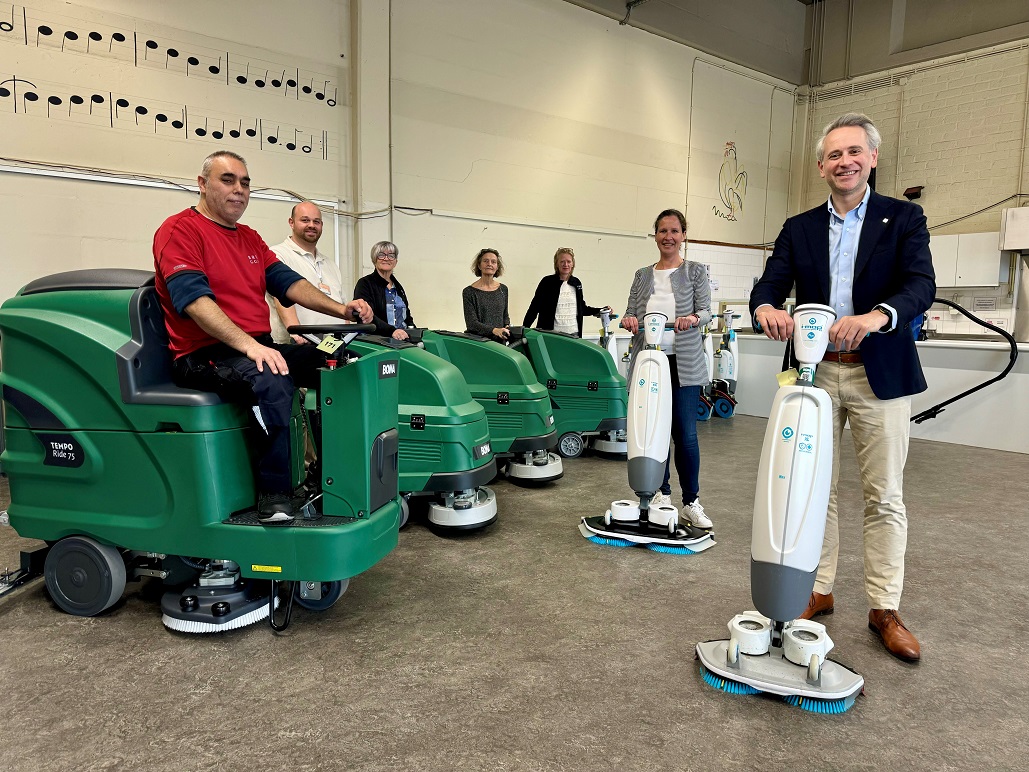 Voorstelling nieuwe schoonmaakmachines voor Brugse stadsgebouwen
