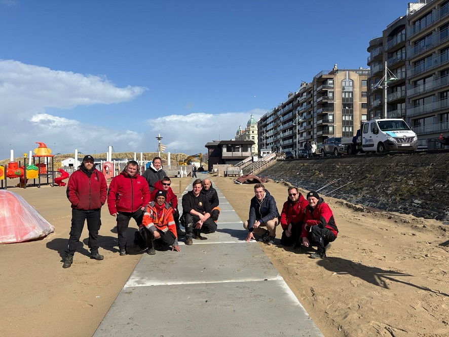 Strand Zeebrugge klaar voor seizoen met tijdelijk, nieuw rolstoeltoegankelijk pad