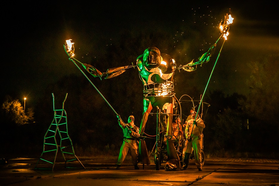 Lichtfeest Lissewege zet witte dorp weer in vuur en vlam
