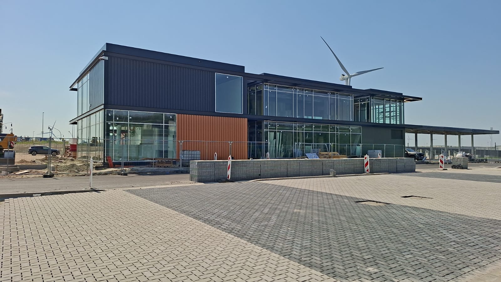 Aers Truckplaza is totaal-truckstop in Zeebrugge