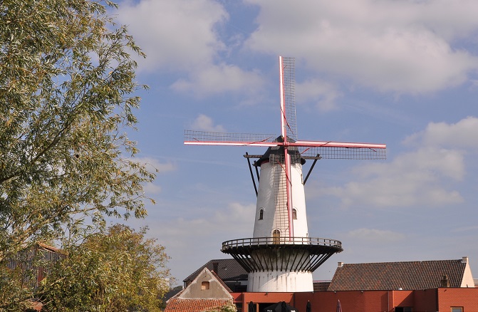 Zandwegemolen in Sint-Pieters Brugge loopt gevaar