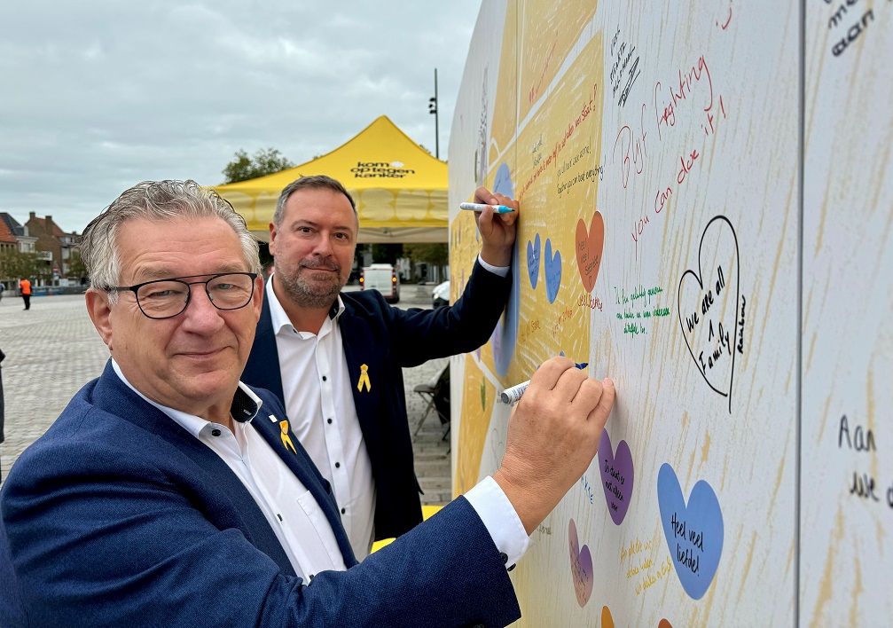 Dag tegen Kanker in Brugge: schrijf een boodschap op de Steunmuur op ’t Zand