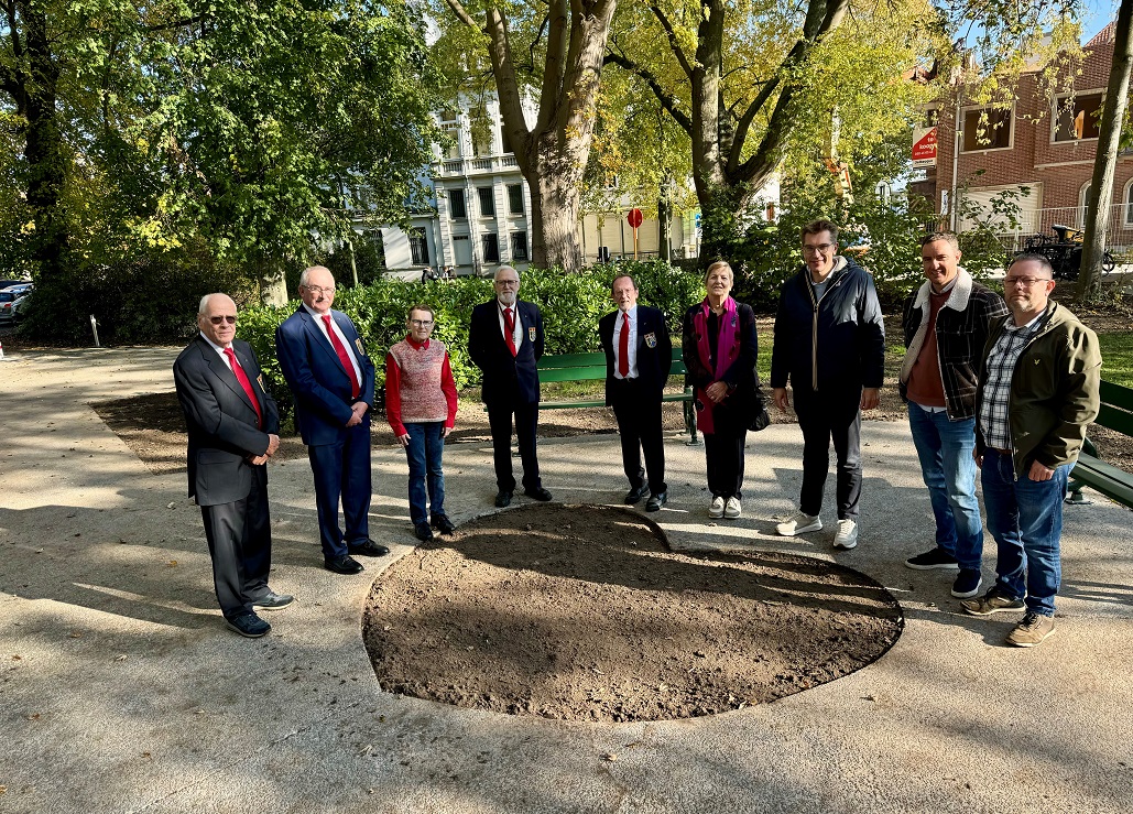 Park aan Kamer van Retorika in Sint-Michiels is opgefrist